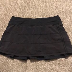 Black lulu running skirt